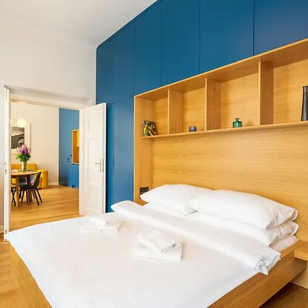 Quiet Center In Hip & Foodie Area 아파트 프라하