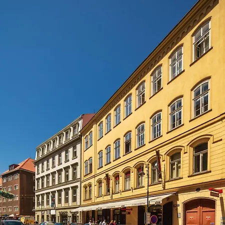 Apartment Quiet Center In Hip & Foodie Area Prag